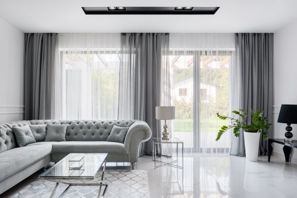 Cost of Traverse Rod Installation in Brentwood