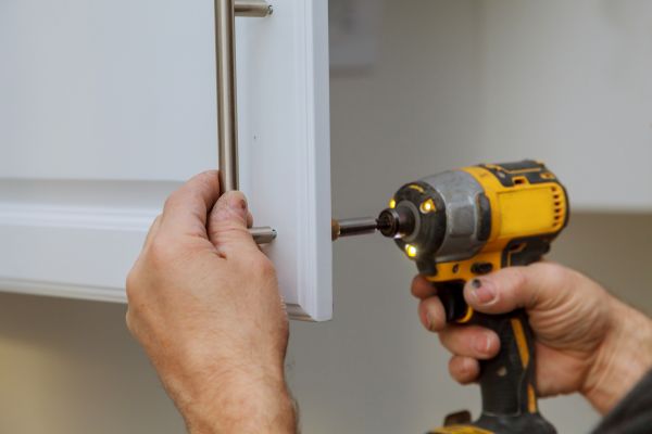 Cost of Cabinet Knob Installation in Brentwood