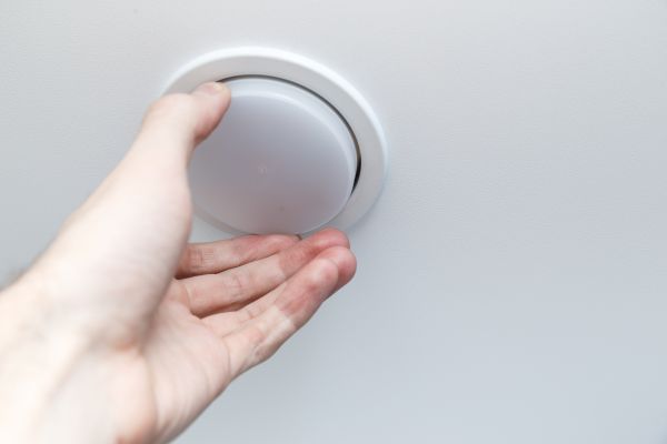 Cost of Ceiling Light Bulb Replacement in Brentwood